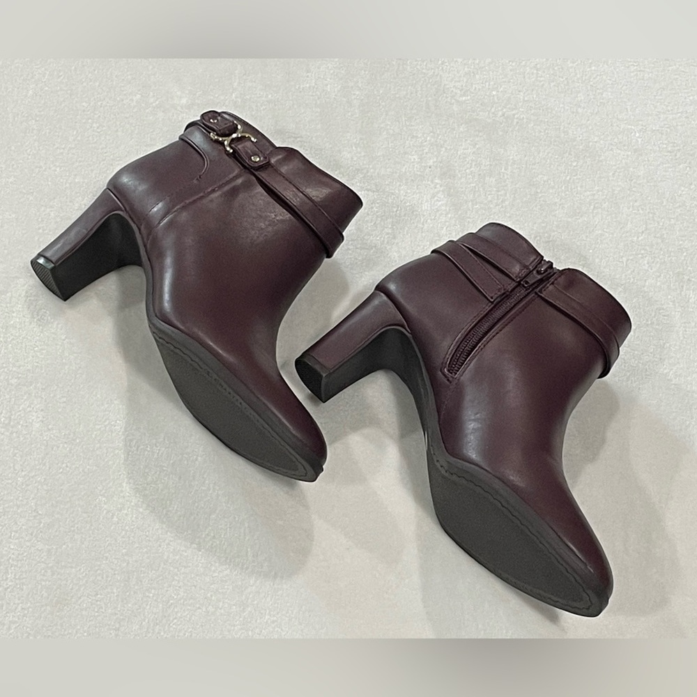 Charter Club Pixxy Burgundy Ankle Boots Sz 8 BNWOB - Picture 6 of 7
